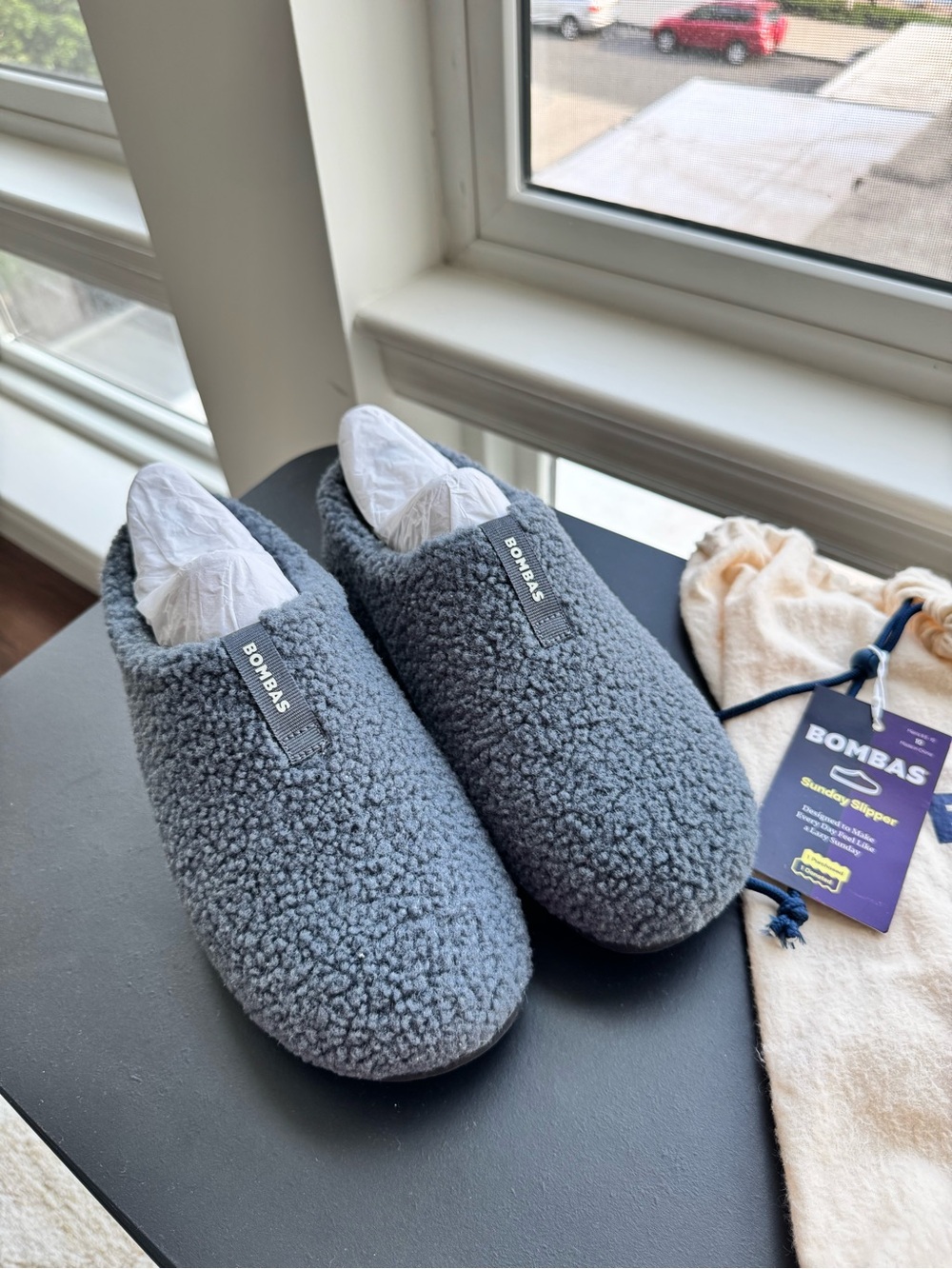 NWT Bombas Sunday Slipper Sherpa Faux Fur Smoke Gray Men’s Size 9.5-10
